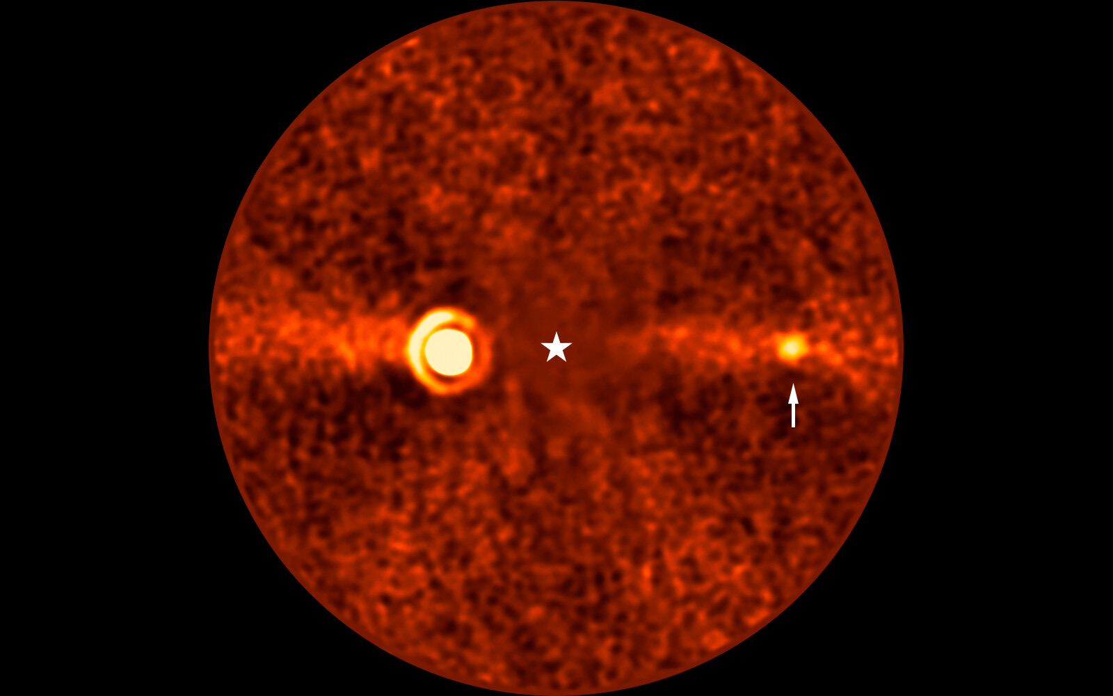 VLT image of the exoplanet Beta Pictoris d beside its masked host star